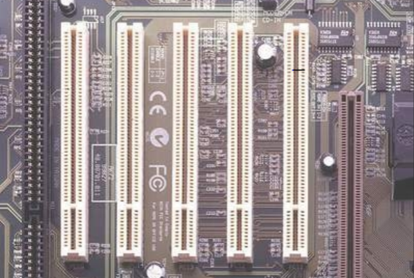 工控机扩展插槽.png 工控机扩展插槽.png